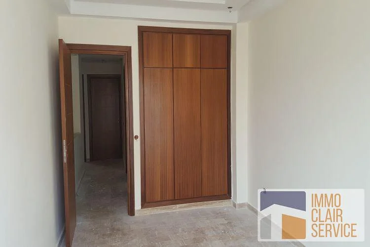 Nieuw Appartement in Témara met Centrale Locatie