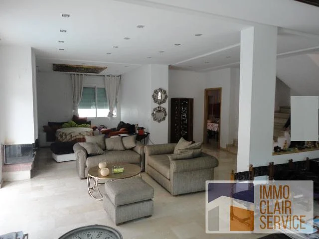 Moderne Villa met Zwembad in Casablanca