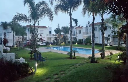 Prachtige Villa met Zwembad in Témara