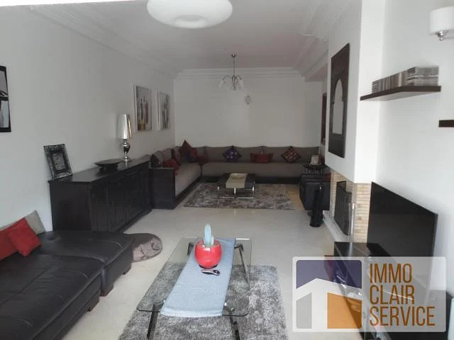 Modern Appartement met Balkon in Casablanca