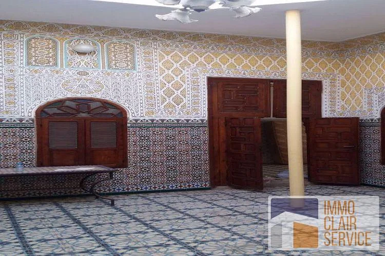 رياض للبيع في سلا مع تراس مميز