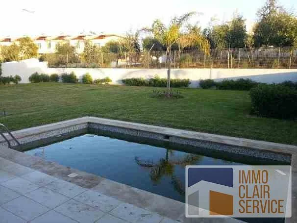 فيلا فاخرة مع مسبح في بوسكورة