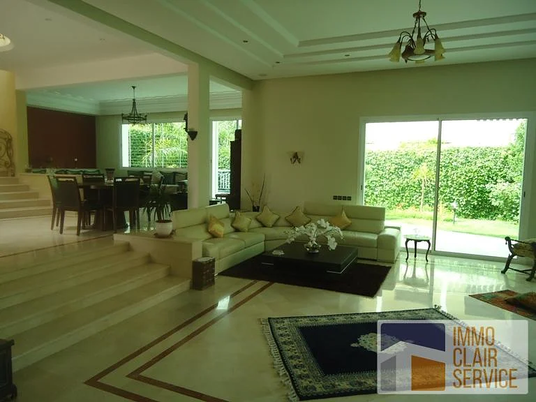 Te Koop Villa in Mandarona, Casablanca