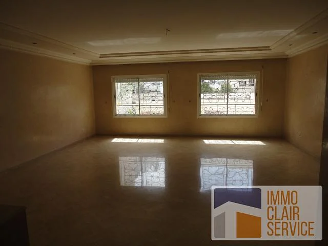 Zonnig Appartement met Balkon in Maarif Extension