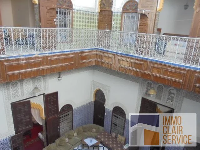 رياض للبيع في سلا مع إطلالة رائعة