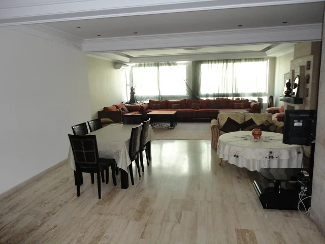 Gemeubeld appartement in gewilde wijk El Jadida