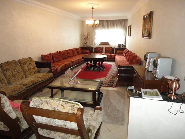 شقة مشمسة للبيع في الدار البيضاء