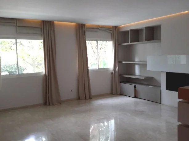 Moderne Duplex te Huur in Casablanca Racine Extension