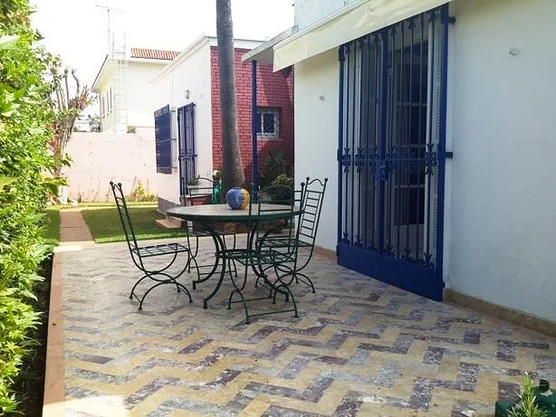 Villa in rustige straat met tuin in Casablanca