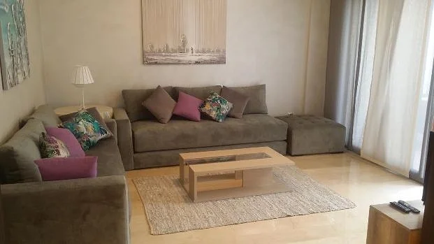 Modern gemeubileerd appartement met terras in Casablanca