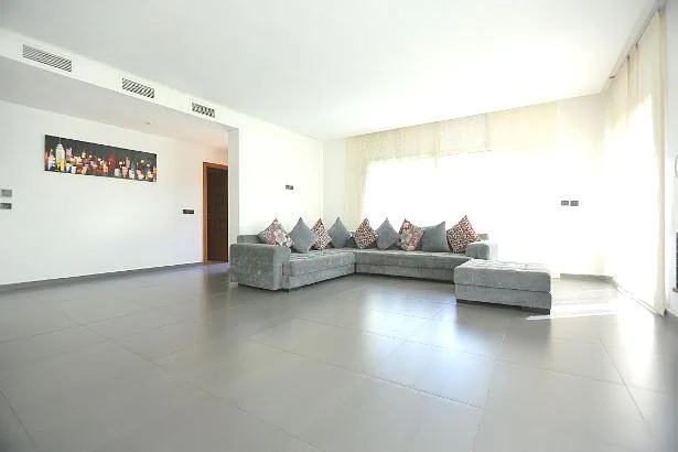 Gemeubileerde Villa met Zwembad en Zeezicht - Casablanca