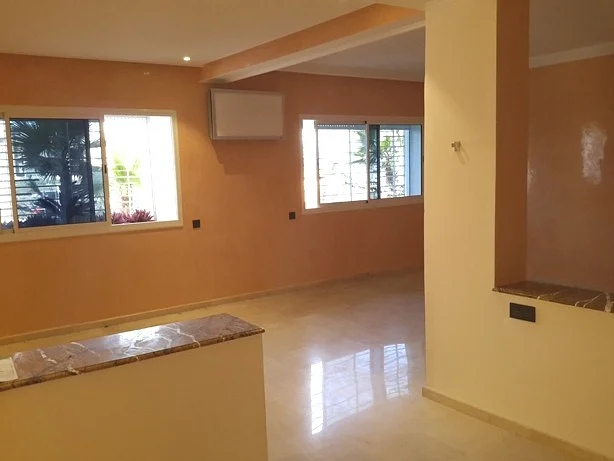 Gerenoveerd Appartement met Zeezicht in Ain Diab