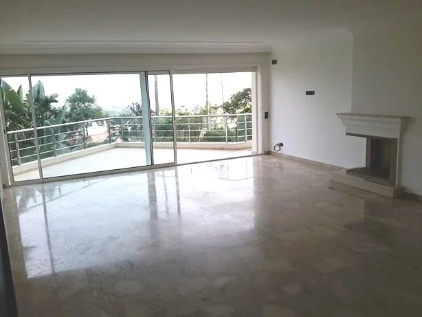 Appartement met Terras en Zeezicht in Casablanca