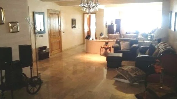 Spacious Apartment with Fireplace in Racine