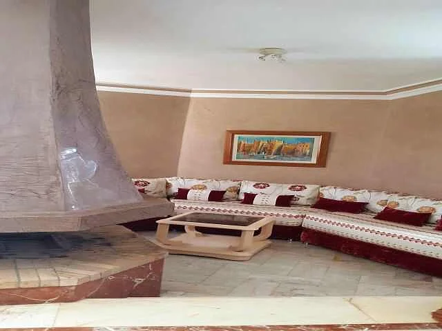 Gerenoveerde villa met zwembad in rustig Rabat