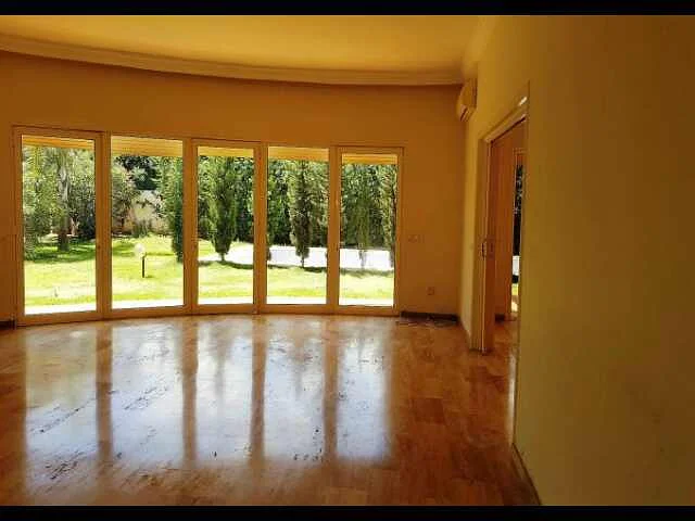 Prachtige Villa met Tuin en Zwembad in Rabat