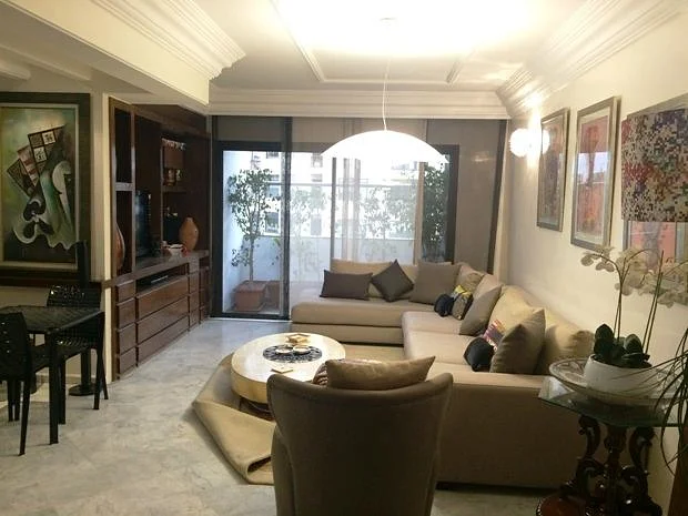 Gemeubeld Appartement in Casablanca met Balkon