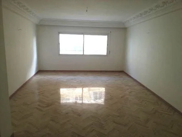 Zonnig Appartement met Garage in Casablanca