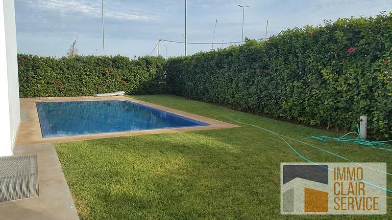 فيلا للإيجار في دار بوعزة - الدار البيضاء