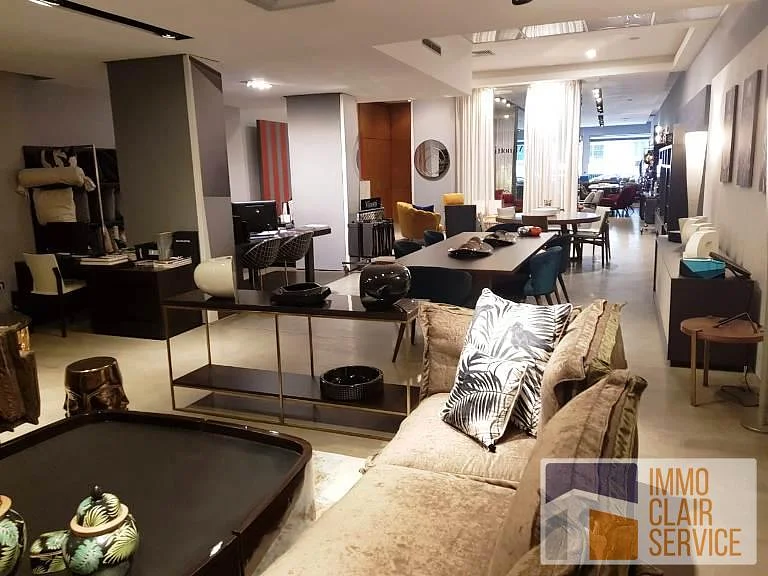 محل تجاري في موقع مثالي بمنطقة Racine