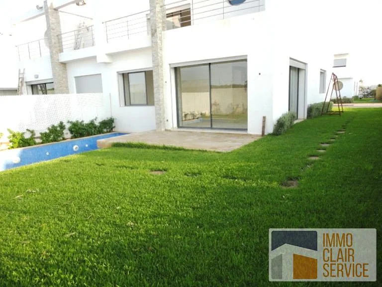 فيلا رائعة مع مسبح في الدار البيضاء