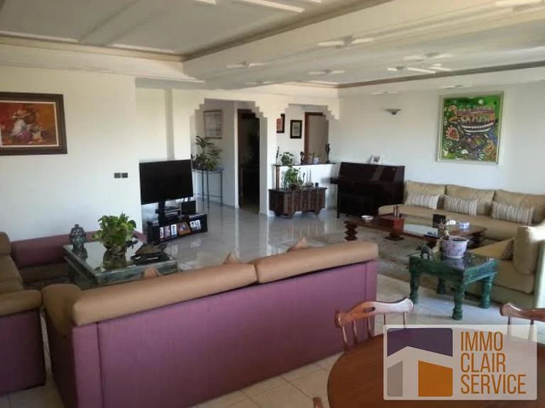 شقة للبيع في الدار البيضاء - موقع مميز