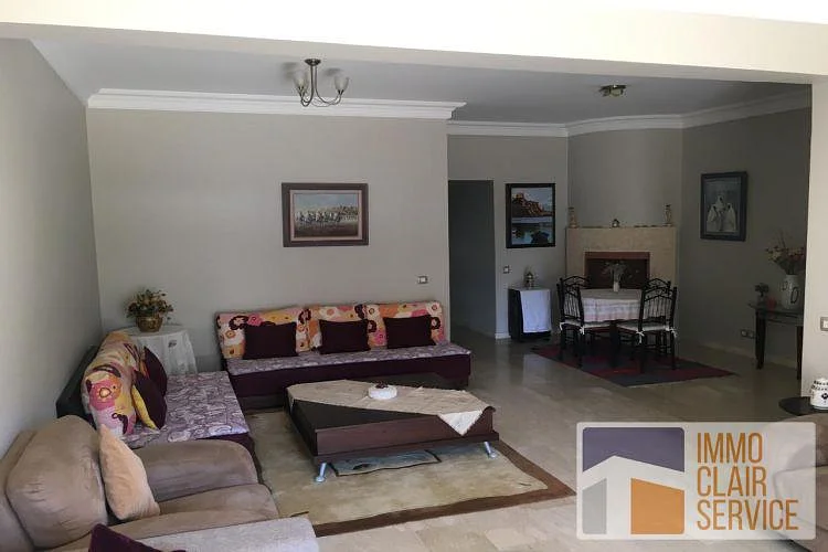 شقة جميلة للبيع في سكيرت