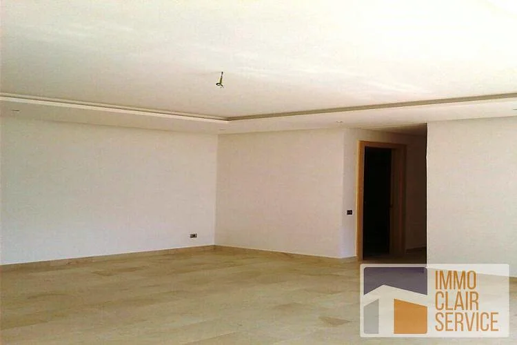 Charming Apartment in Secure Location, Rabat