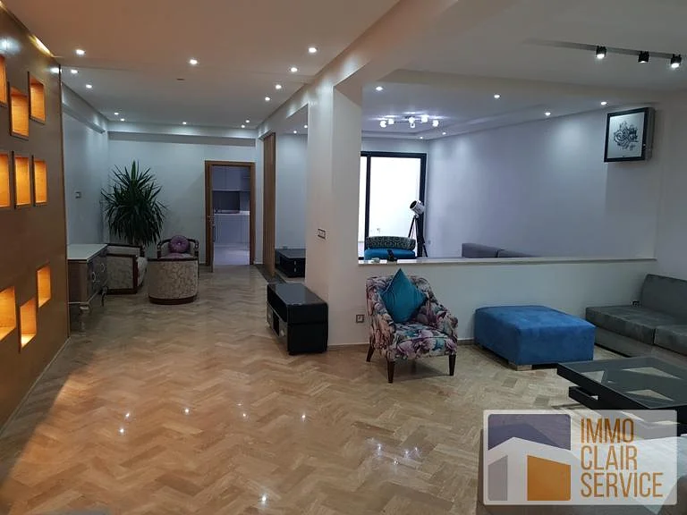 Licht Appartement te Huur in Racine, Casablanca