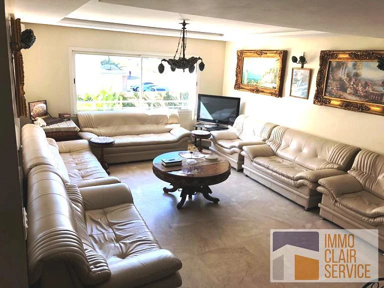 Luxueus Appartement met Uitzicht in Ain Diab