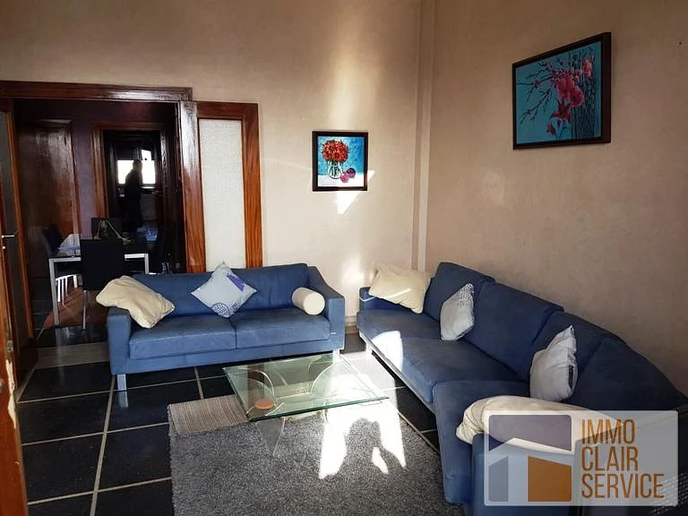 Gemeubeld Appartement met Terras in Casablanca
