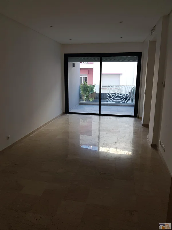 Modern Appartement met Balkon in Gauthier, Casablanca
