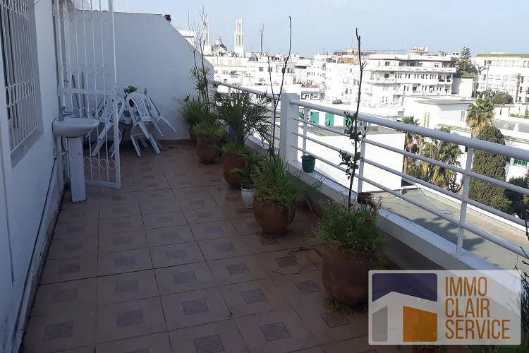 شقة مفروشة مع تراس ومرآب في الرباط