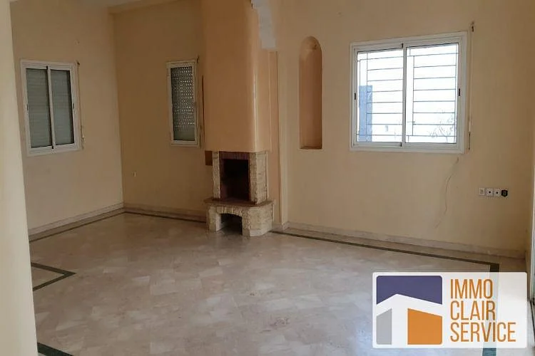 Charmante Villa met Terras en Balkons in Rabat