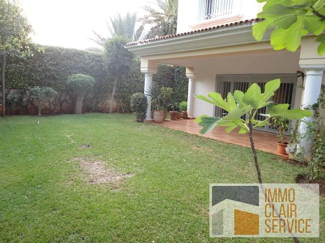 Te Huur: Prachtige Villa met Tuin in Casablanca