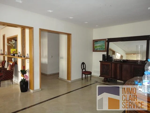 Licht appartement in beveiligde residentie Casablanca
