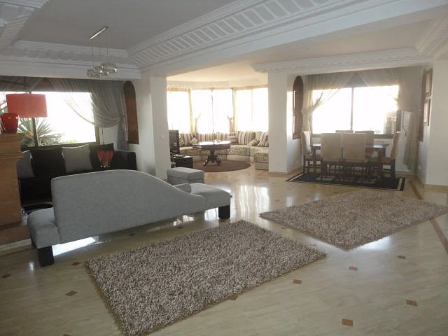Stijlvol gemeubileerd appartement in Racine, Casablanca