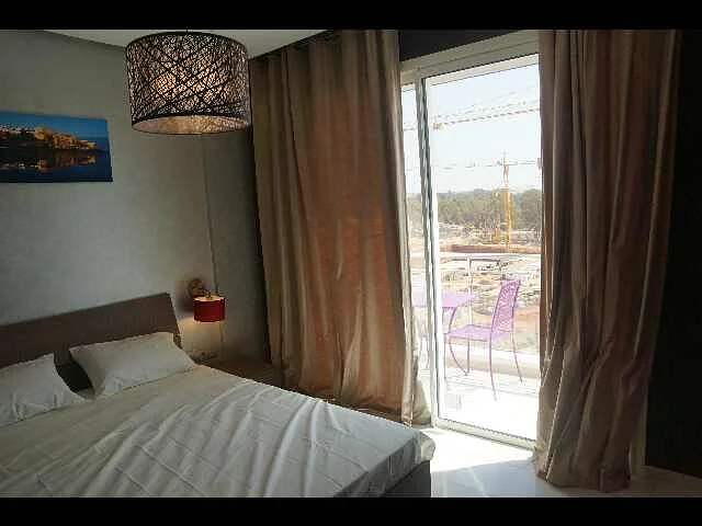 Gemeubeld Studio in Beveiligd Gebouw - Rabat