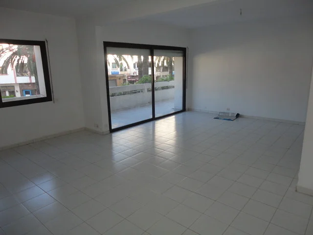 Appartement met Terras in Beveiligde Residentie Casablanca