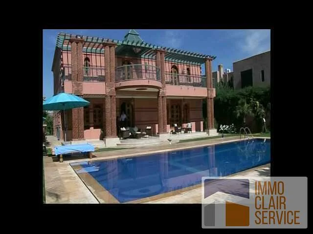 Luxueuze Villa met Zwembad in Golf Amelkis