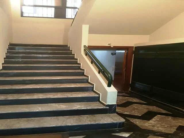 مكتب للإيجار في الرباط بمساحة واسعة