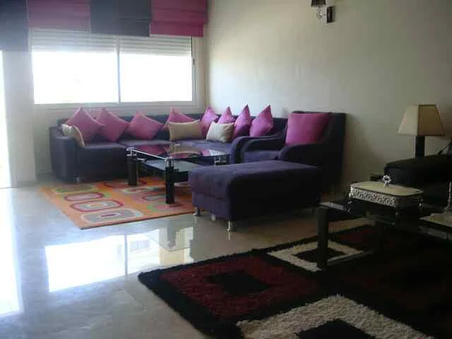 Gemeubeld appartement met groot balkon te huur in Rabat