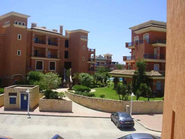 Prachtig gemeubileerd appartement met zwembad