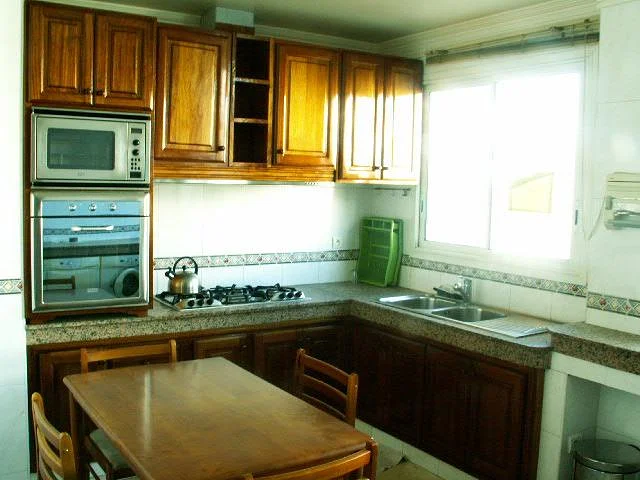 شقة مفروشة في إقامة محروسة بالرباط