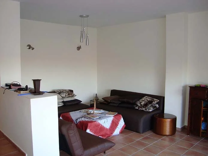 Gemeubelde villa in beveiligde residentie met zwembad