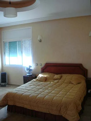 Charmante Villa met Tuin, Dichtbij het Strand