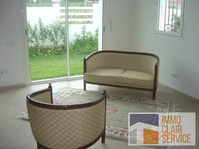 فيلا للإيجار في سكيرت