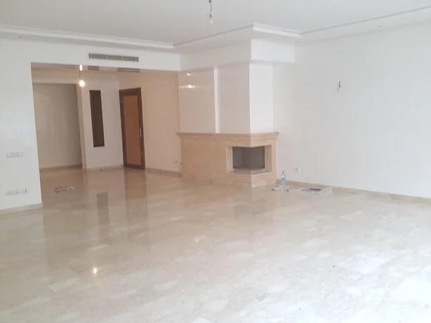 شقة فاخرة للإيجار في الدار البيضاء