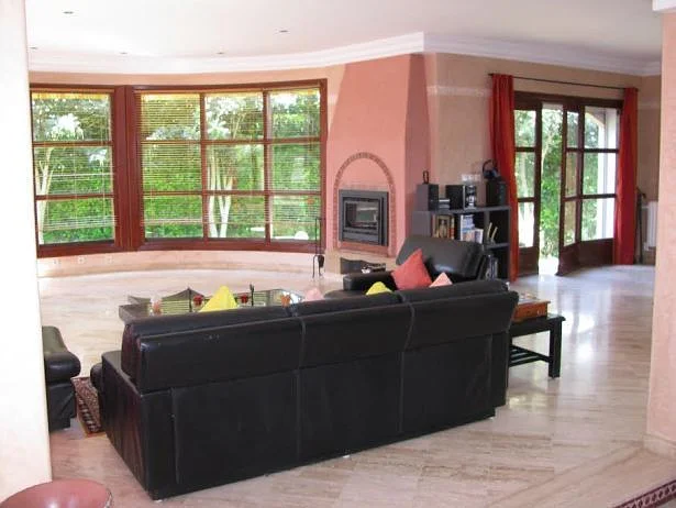 Te Huur, Villa in Rustige en Veilige Omgeving