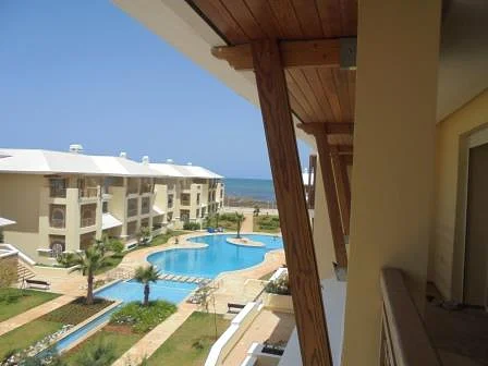 Mooi gemeubileerd appartement met terras en garage